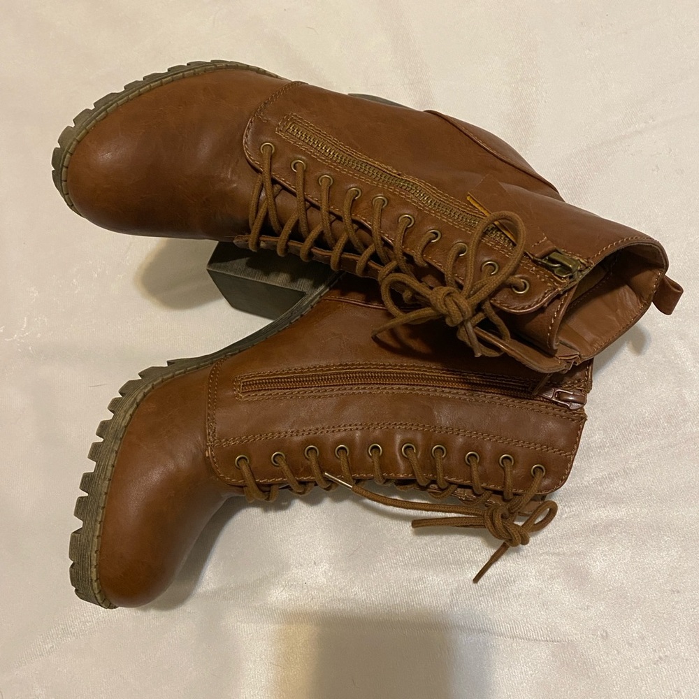 Lace up boots